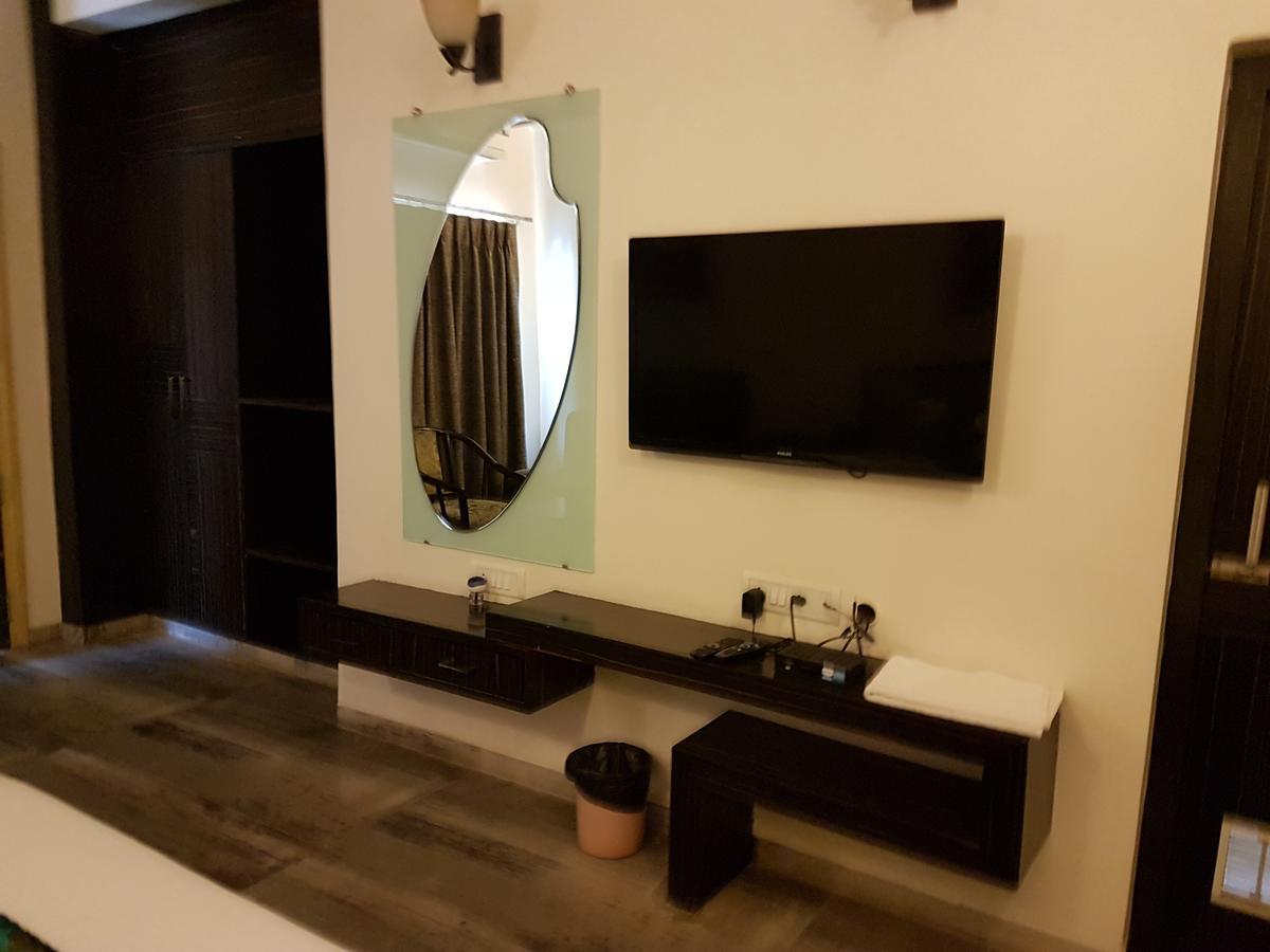 Hotel Karnavati Ābu Eksteriør billede